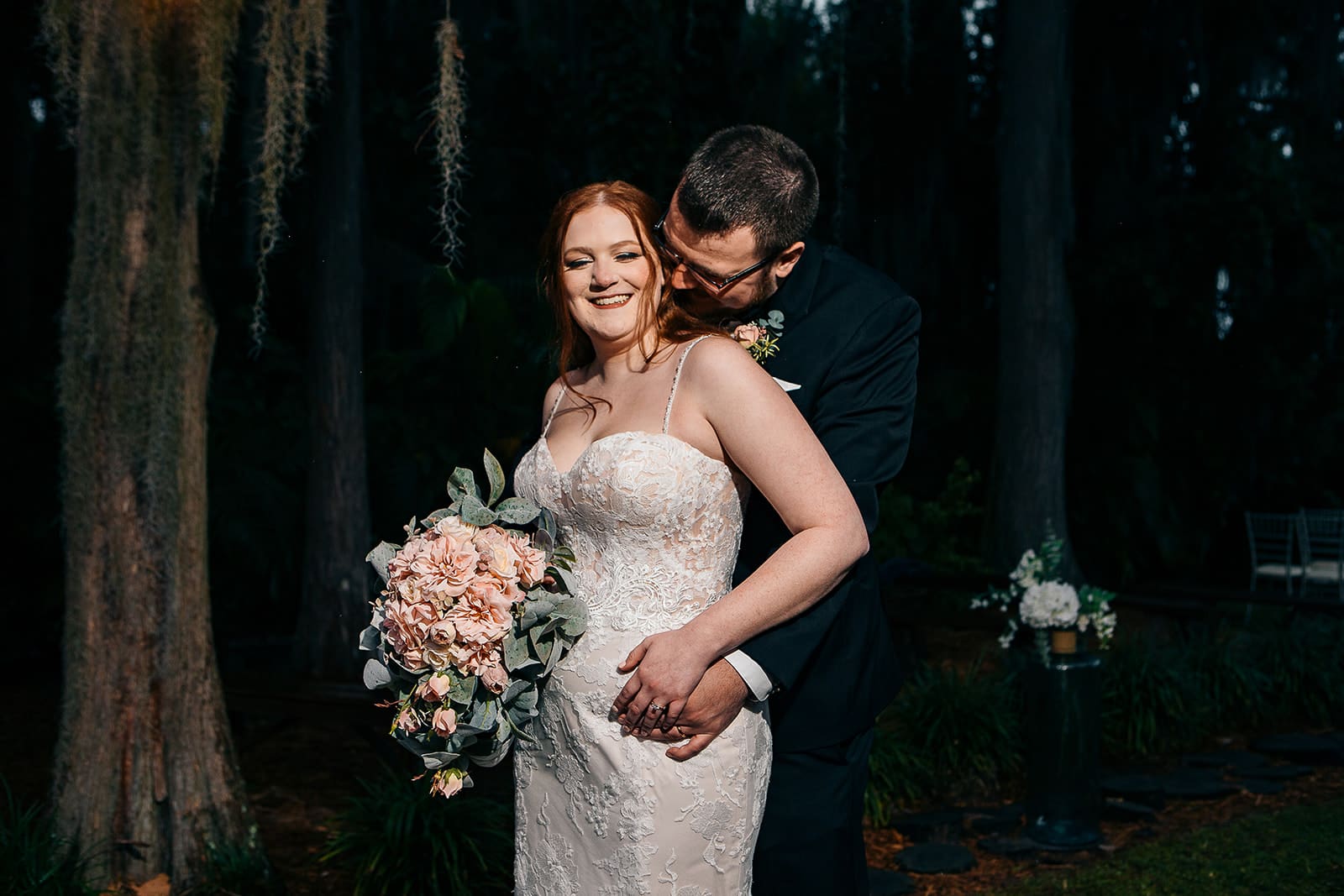 Joshua lindsey wedding at knotted roots on the lake